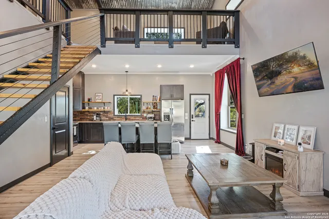 $550,000 | 144 County Road 7725, Natalia, TX 78059