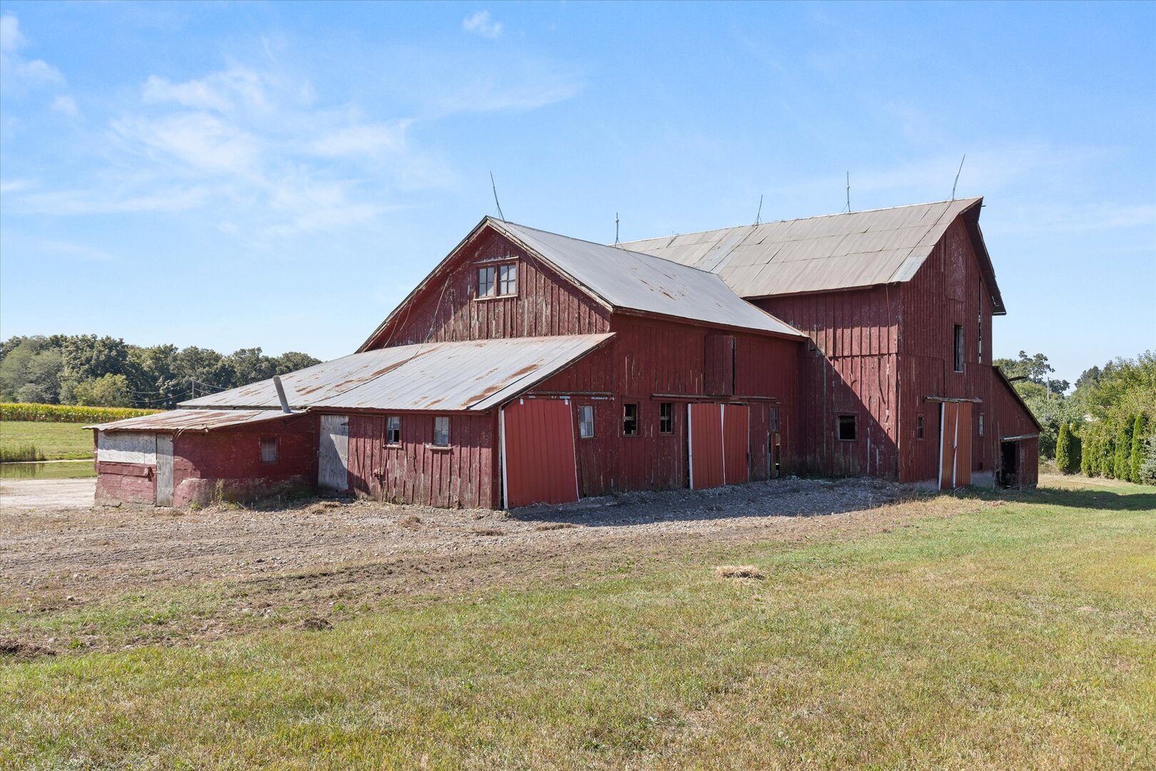 954 North 2401st Road Ottawa, IL 61350 - Photo 46 of 65 a view of a house with a yard