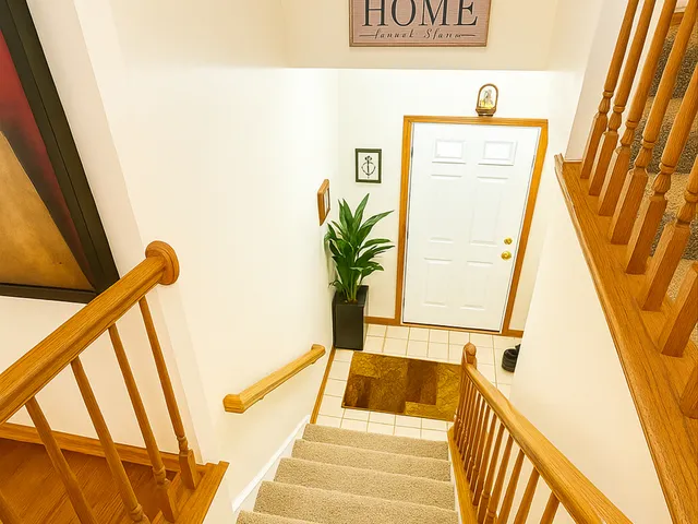 $249,900 | 1713 Fieldstone Drive North, Shorewood, IL 60404