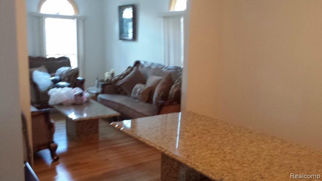 2622 Oakcrest Road Sterling Heights, MI 48310 - Photo 10 of 18 20140415_192233.jpg