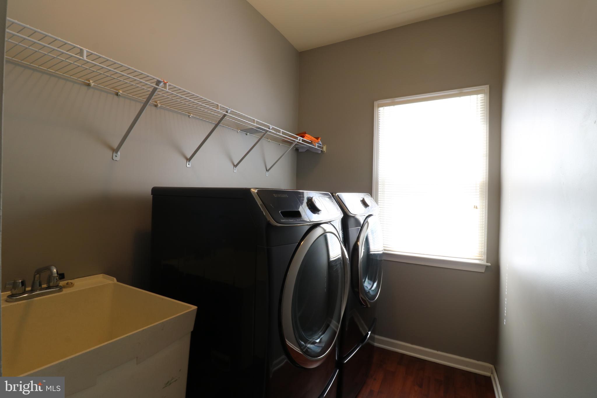 25497 Carrington Drive Chantilly, VA 20152 - Photo 13 of 41 a utility room with dryer and washer