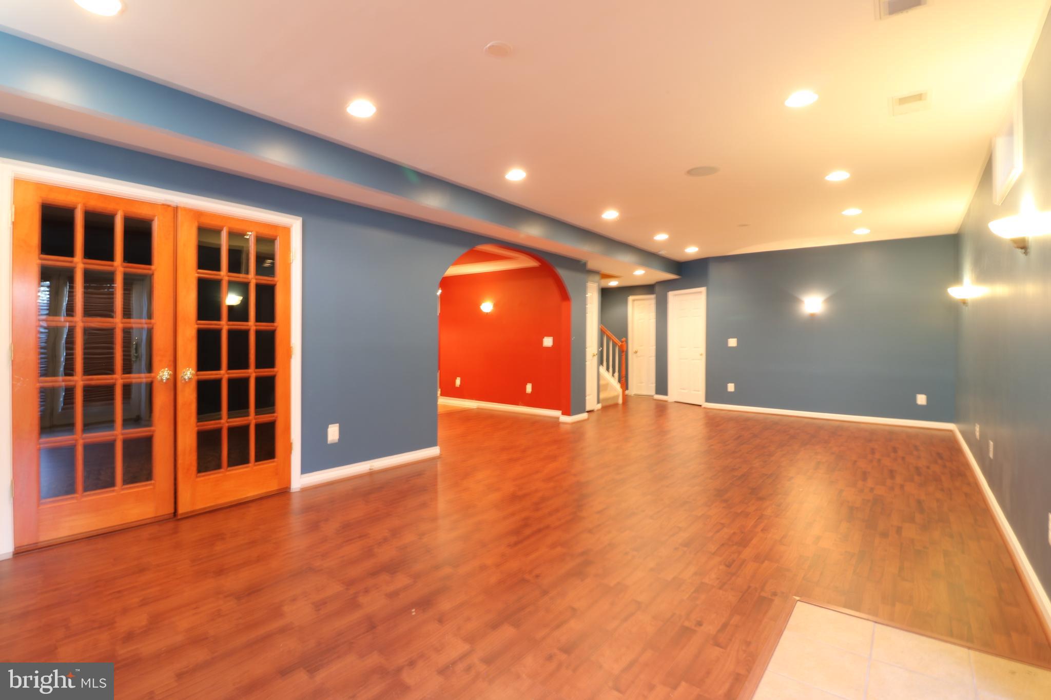 25497 Carrington Drive Chantilly, VA 20152 - Photo 31 of 41 a view of an empty room with a window