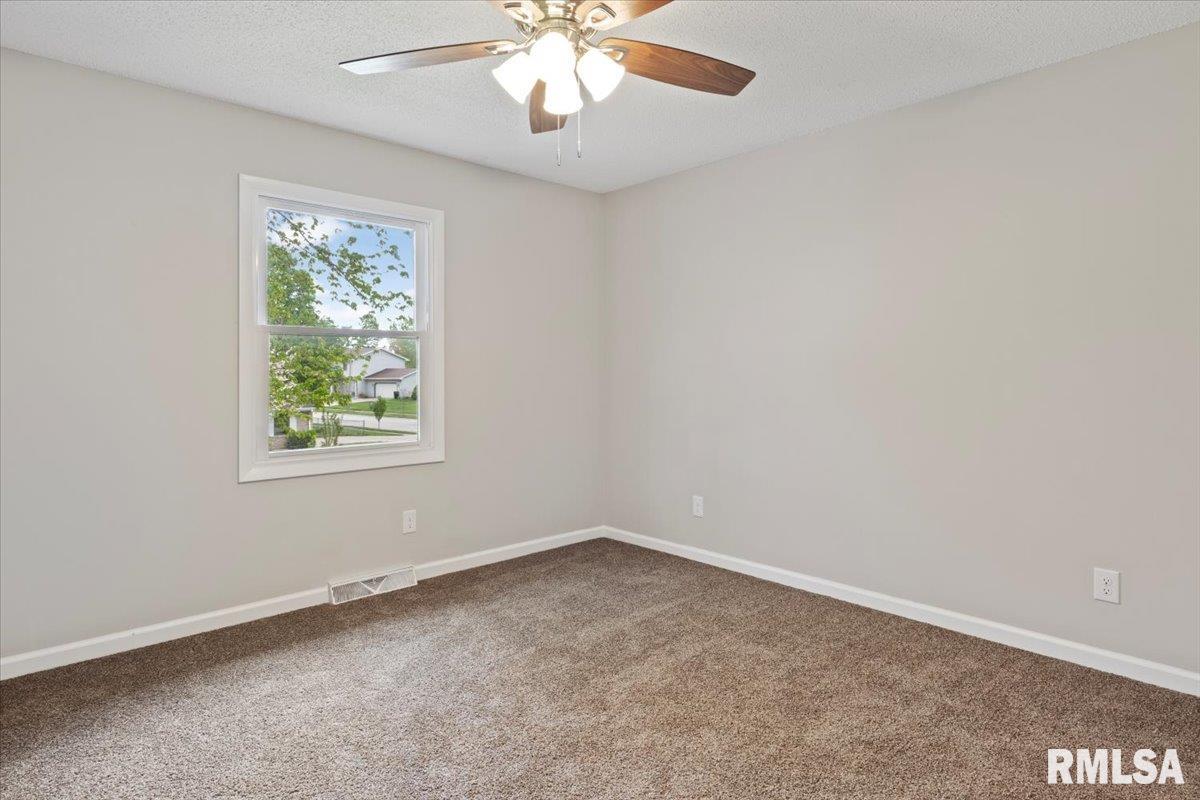 2409 Mayfair Road Springfield, IL 62703 - Photo 17 of 28