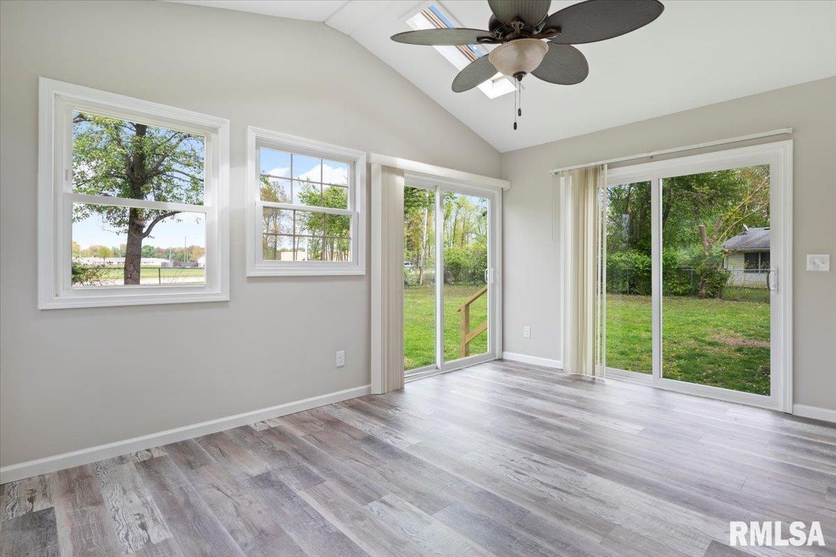 2409 Mayfair Road Springfield, IL 62703 - Photo 23 of 28