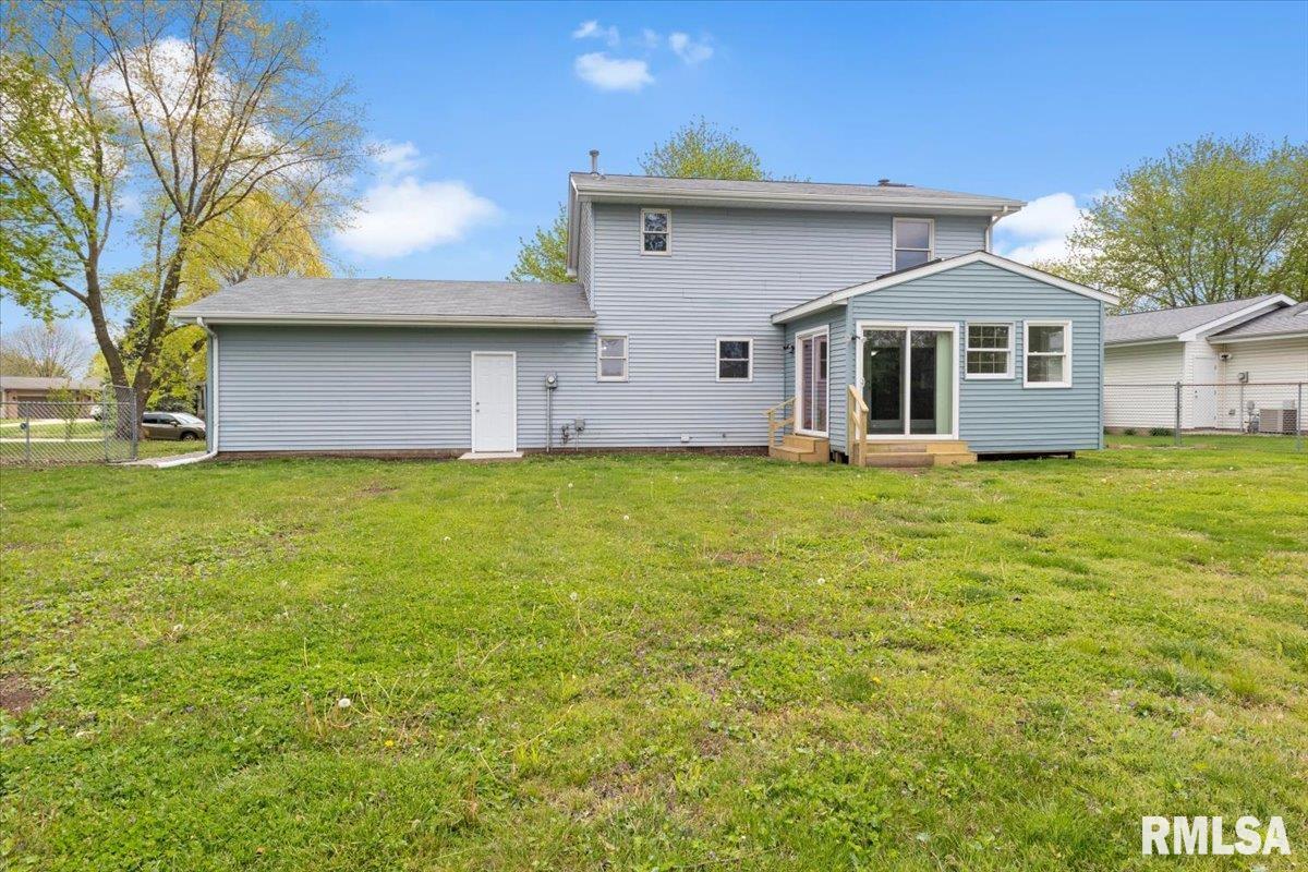 2409 Mayfair Road Springfield, IL 62703 - Photo 26 of 28