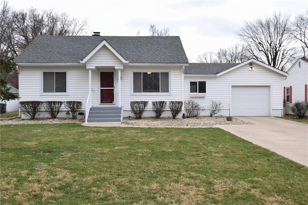 135 Hoss Road Indianapolis, IN 46217 - Photo 1 of 30 Gallery Image 1
