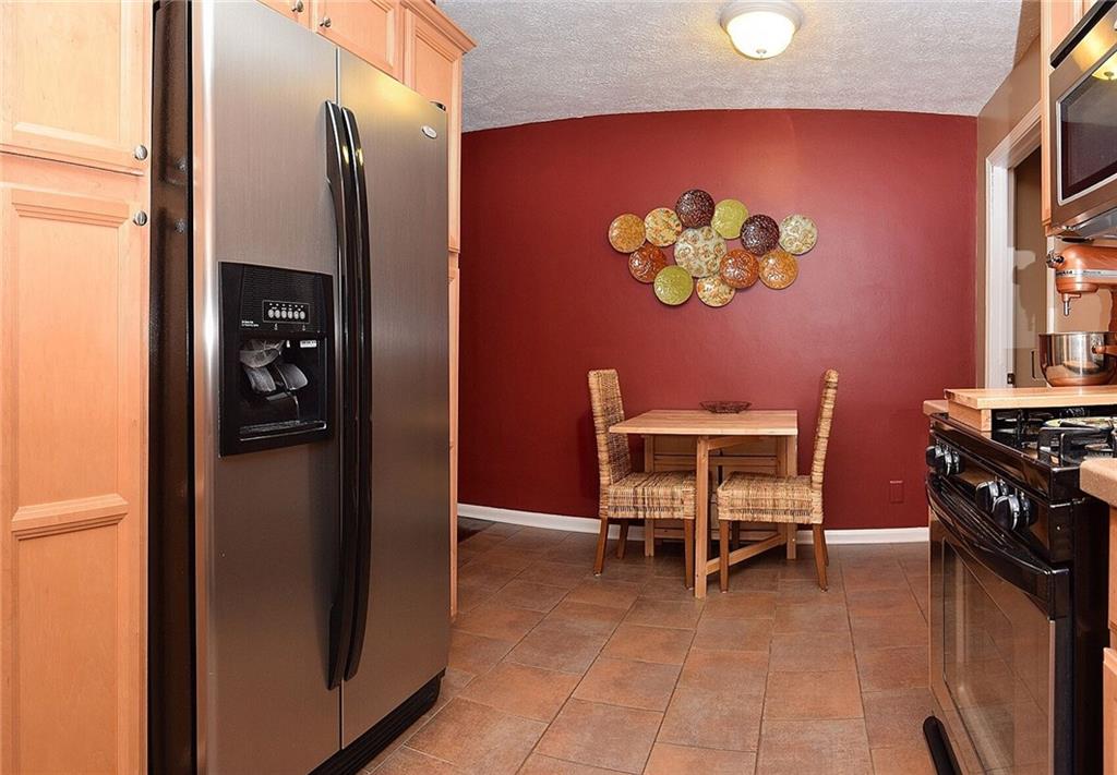 135 Hoss Road Indianapolis, IN 46217 - Photo 11 of 30 Gallery Image 11