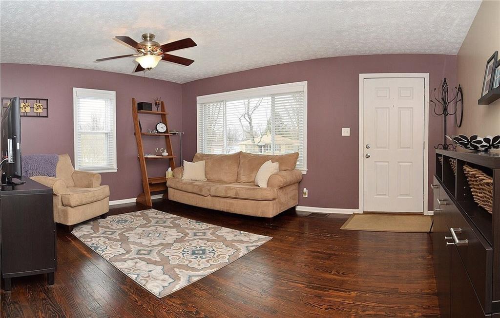 135 Hoss Road Indianapolis, IN 46217 - Photo 6 of 30 Gallery Image 6