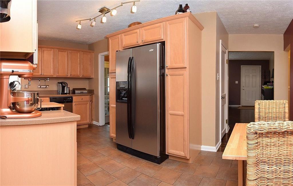 135 Hoss Road Indianapolis, IN 46217 - Photo 10 of 30 Gallery Image 10