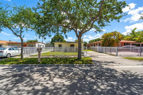 $575,000 | 670 East 45th Street, Hialeah, FL 33013