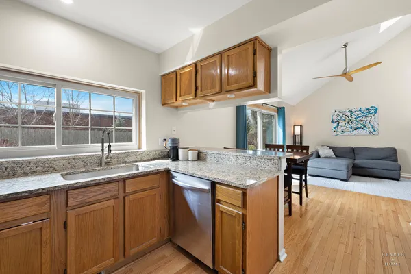 $239,500 | 1915 Ozark Parkway, Unit 1915, Algonquin, IL 60102