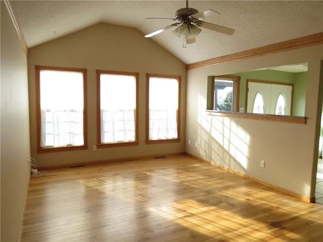 $320,000 | 301 Northeast 103rd Street, Kansas City, MO 64155