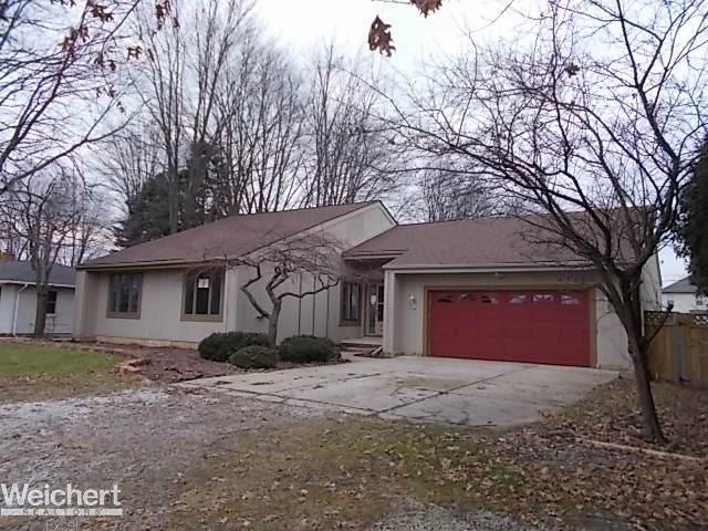 47380 Card Road Macomb, MI 48044 - Photo 2 of 25 31367912-1.JPG