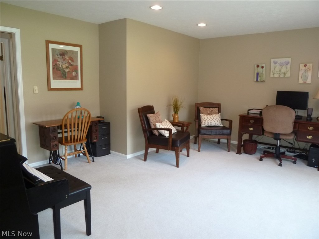 18700 Highpoint Road Chagrin Falls, OH 44023 - Photo 4 of 28 Gallery Image 4