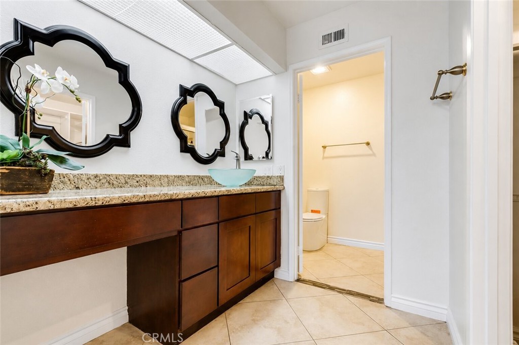39 Castillo Irvine, CA 92620 - Photo 14 of 21