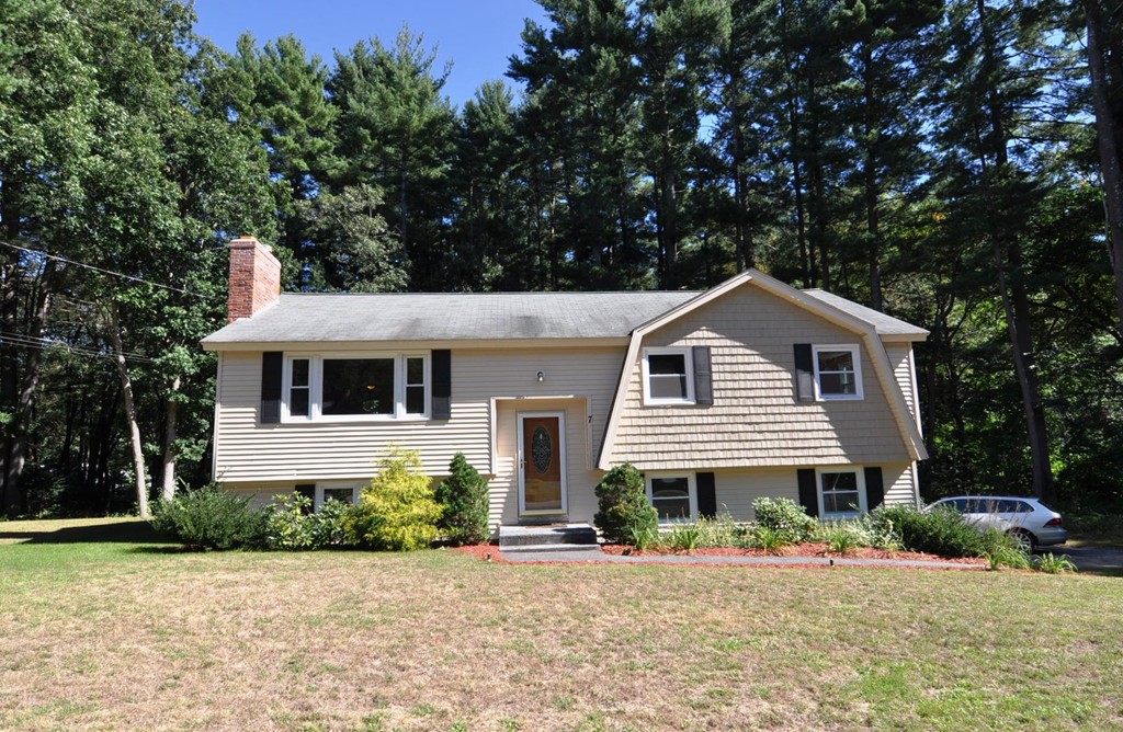 7 Blue Ridge Road Westford, MA 01886 - Photo 1 of 18 Gallery Image 1