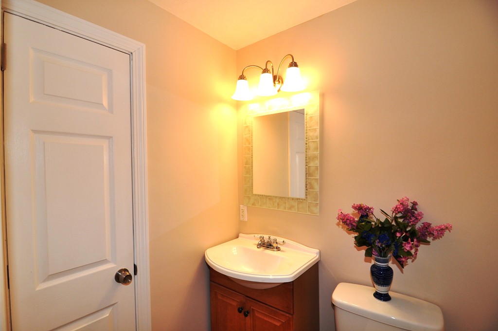 7 Blue Ridge Road Westford, MA 01886 - Photo 14 of 18 Gallery Image 14