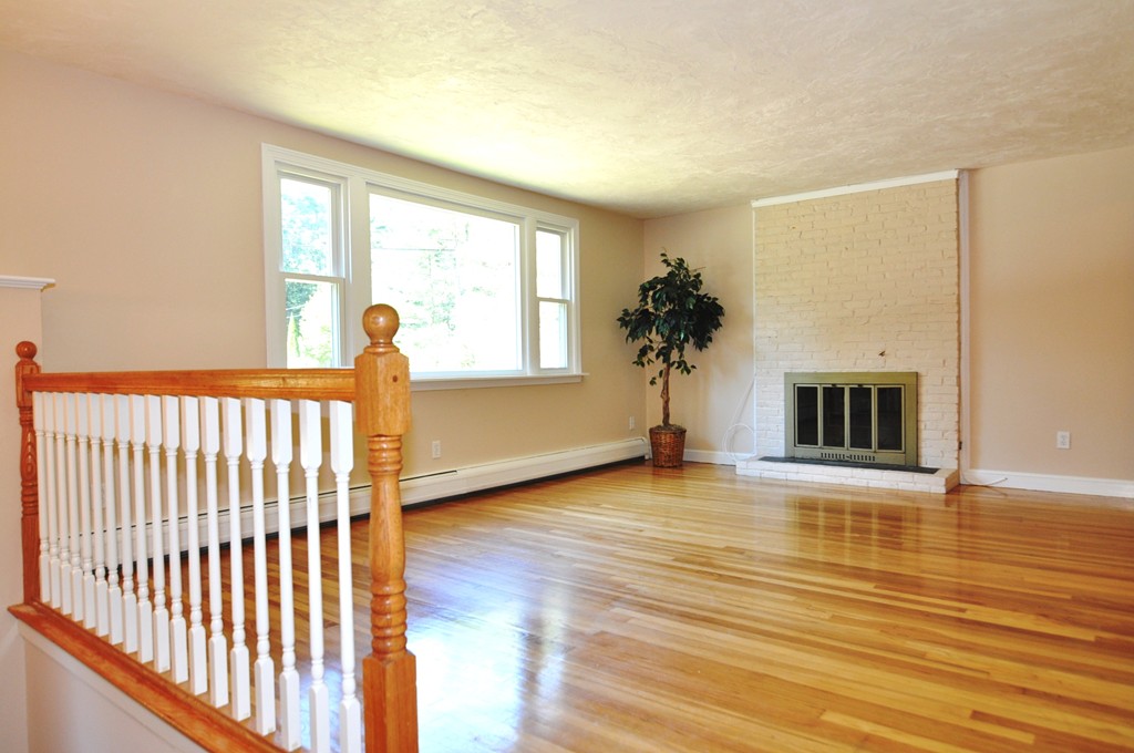 7 Blue Ridge Road Westford, MA 01886 - Photo 4 of 18 Gallery Image 4