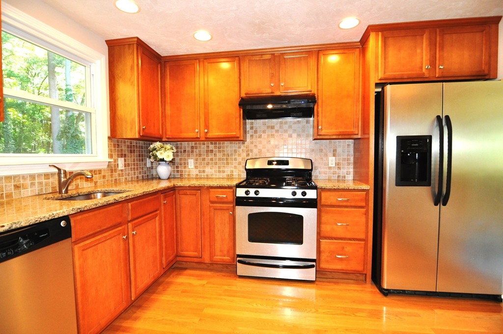 7 Blue Ridge Road Westford, MA 01886 - Photo 5 of 18 Gallery Image 5