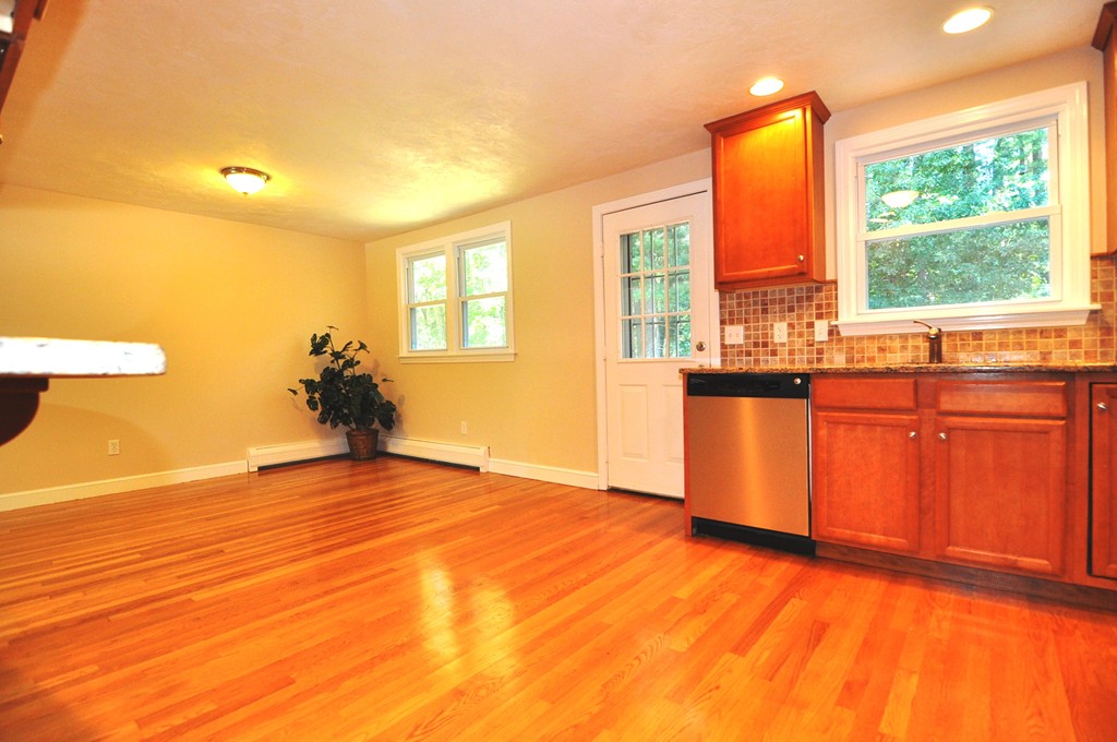 7 Blue Ridge Road Westford, MA 01886 - Photo 8 of 18 Gallery Image 8