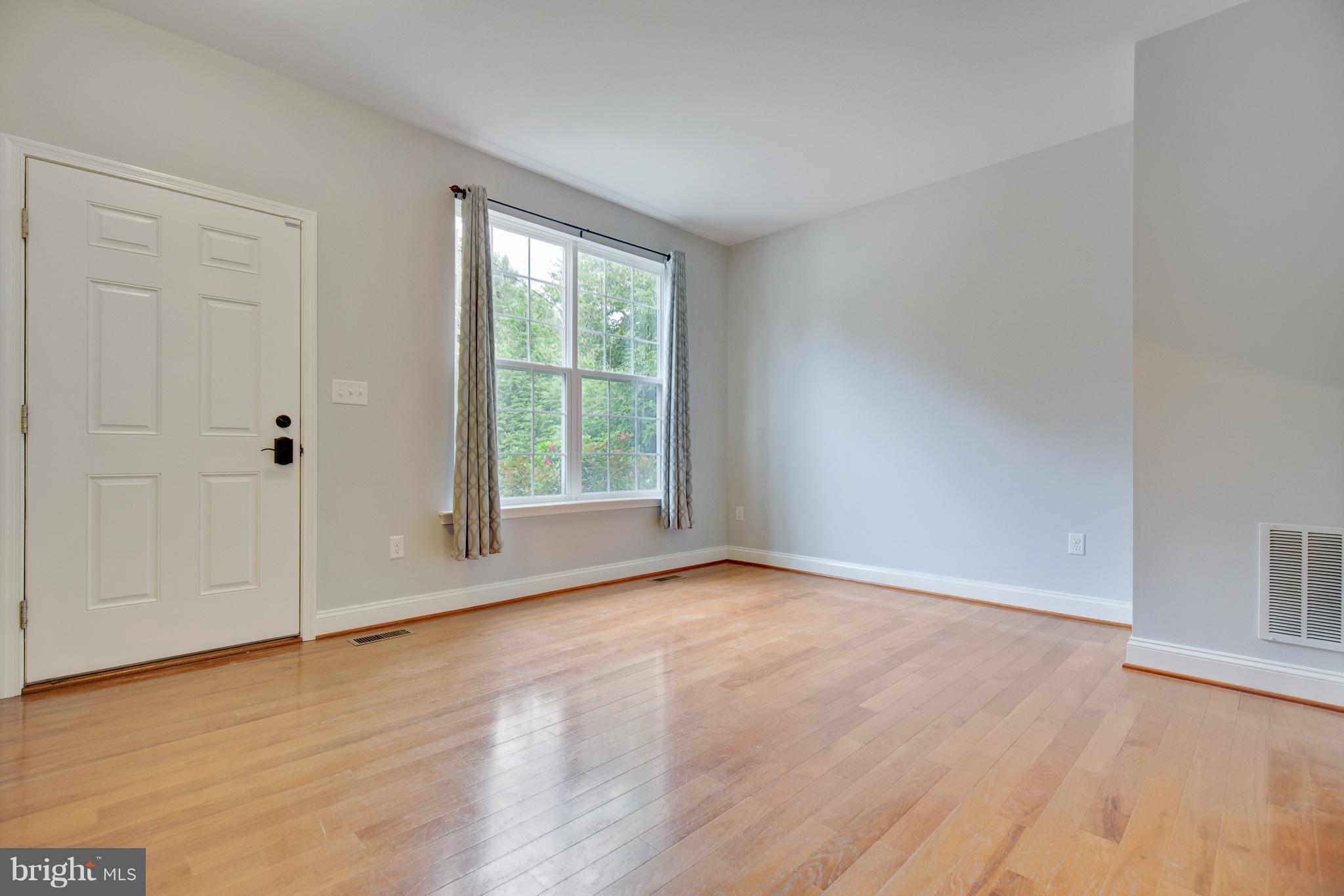 3507 Spring Road Laurel, MD 20724 - Photo 3 of 30 Interior (General)