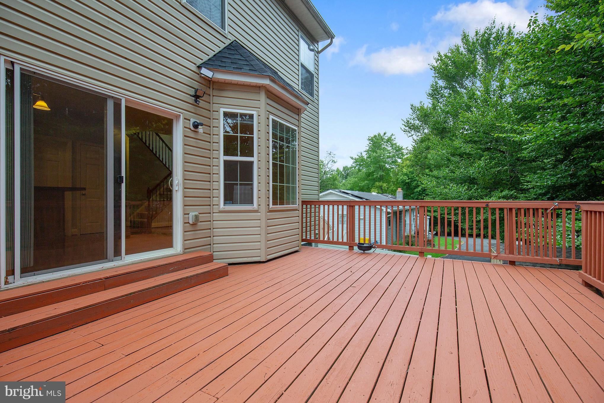 3507 Spring Road Laurel, MD 20724 - Photo 27 of 30 Walk-Down Deck