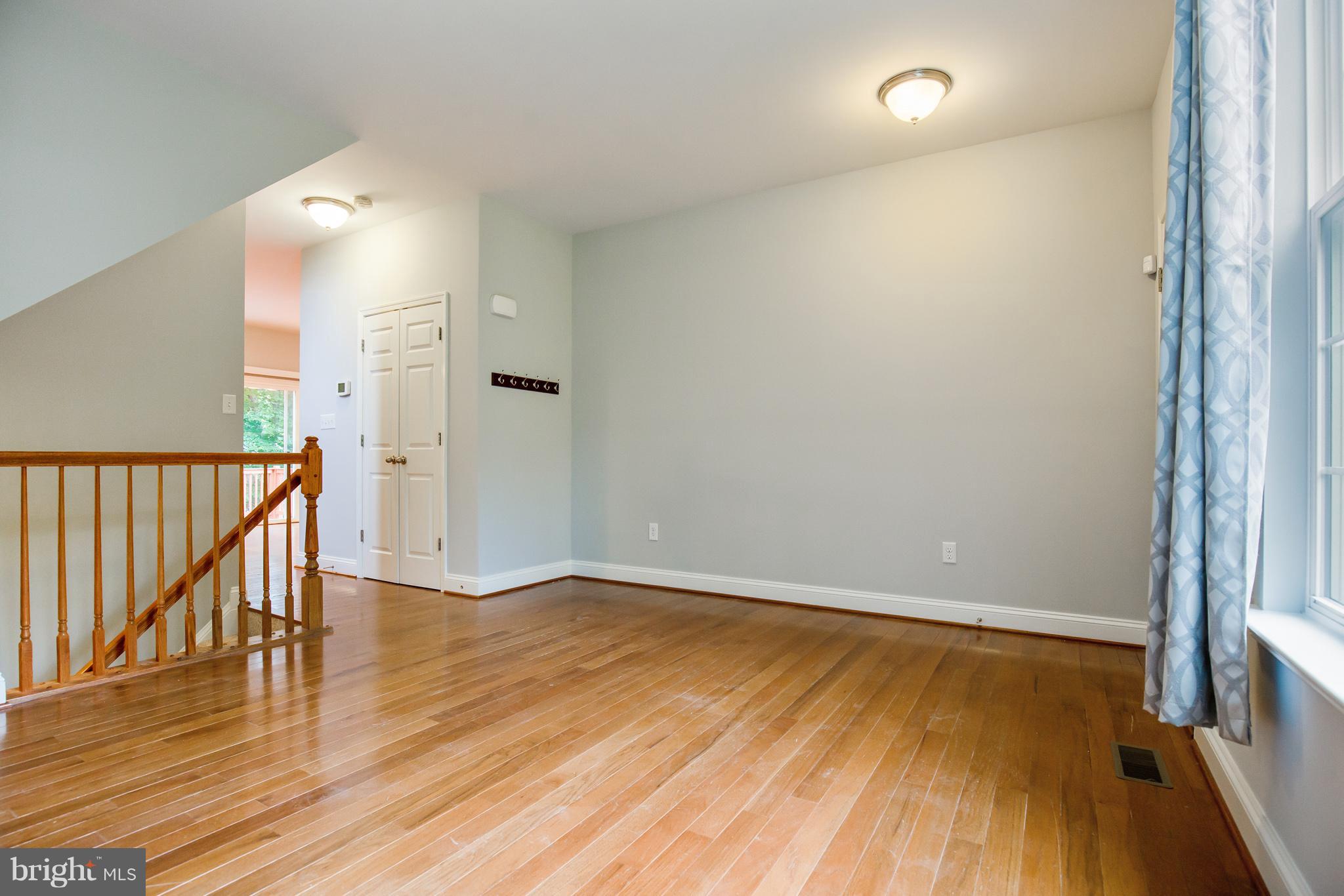 3507 Spring Road Laurel, MD 20724 - Photo 5 of 30 Living Room
