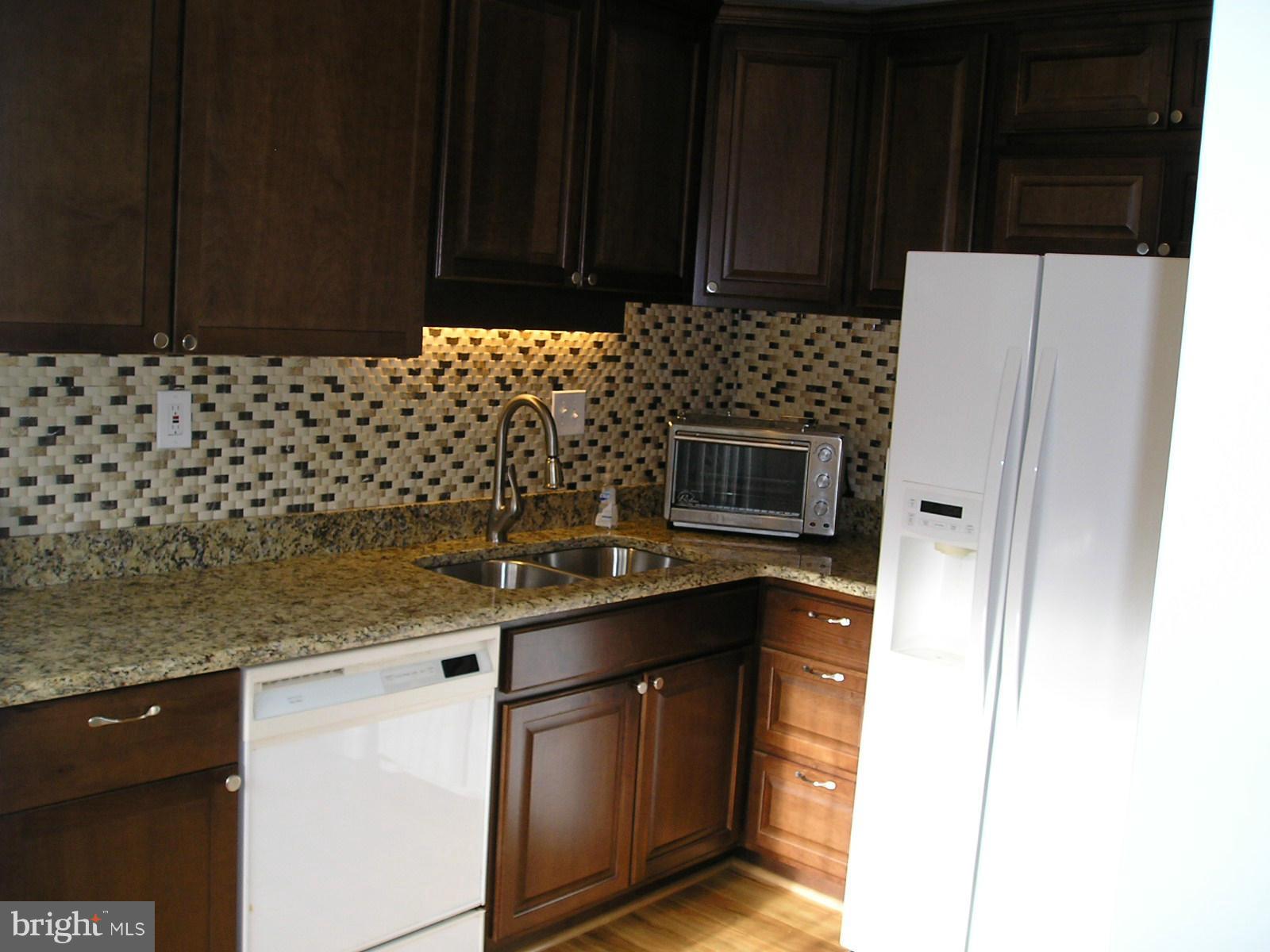2111 Colts Neck Court Reston, VA 20191 - Photo 2 of 30 Kitchen