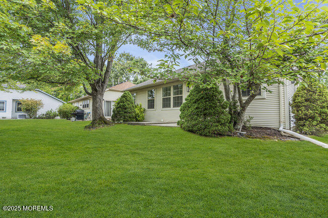 11 Sedgwick Square Jackson, NJ 08527 - Photo 19 of 19 a view of a house with backyard and garden