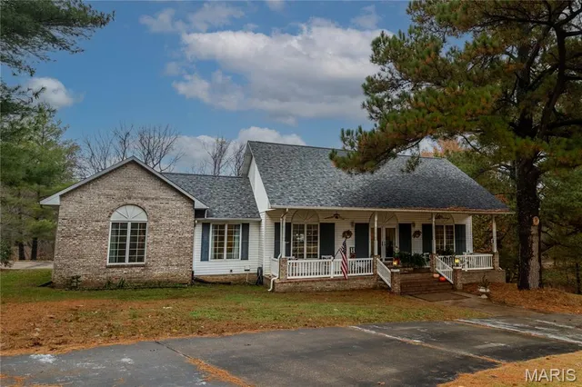 $399,900 | 18049 Thomas Drive, Dexter, MO 63841