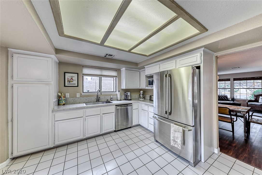 382 Rushing Creek Court Henderson, NV 89014 - Photo 22 of 45 Gallery Image 22