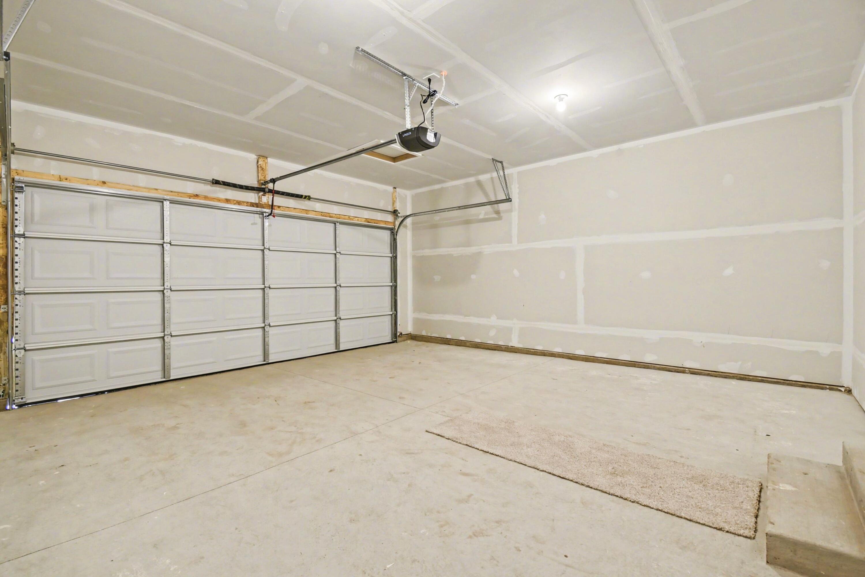 Undisclosed Address Kalamazoo, MI 49009 - Photo 33 of 33 STN004-9.0 i2080-Garage