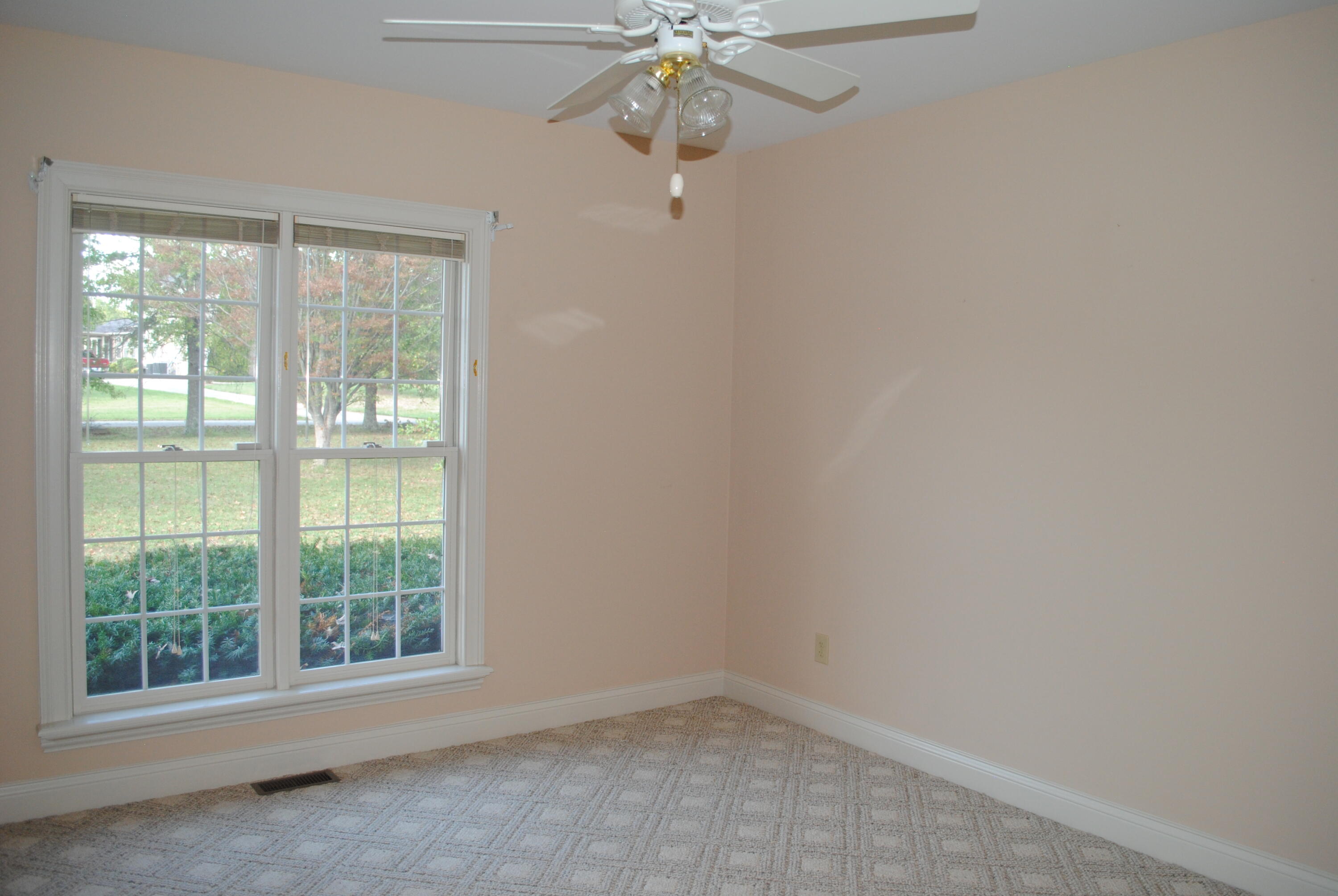 240 Roberts Road Versailles, KY 40383 - Photo 24 of 32 DSC_0601
