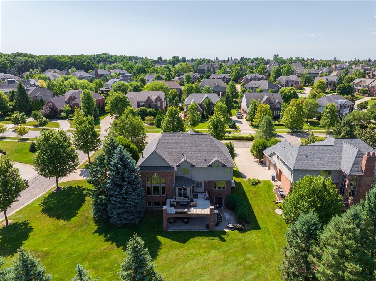 2910 North Addison Circle Rochester, MI 48306 - Photo 46 of 57 Gallery Image 46