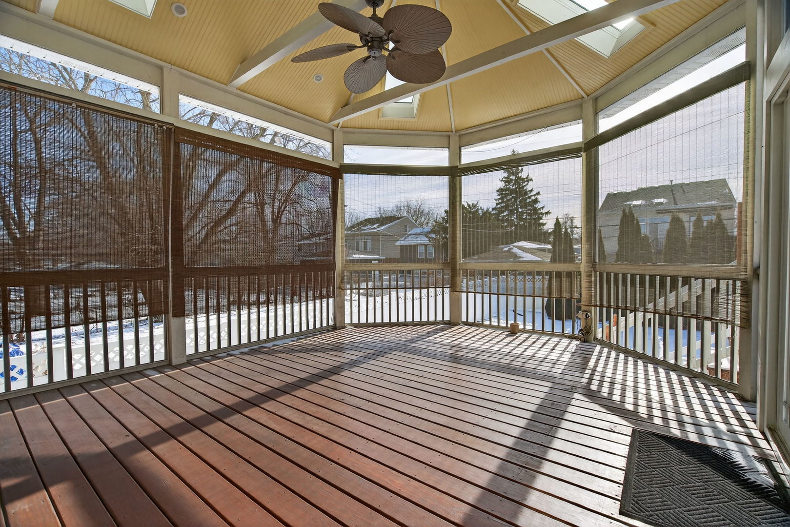 3015 140th Place Blue Island, IL 60406 - Photo 19 of 22 a view of a balcony with wooden floor