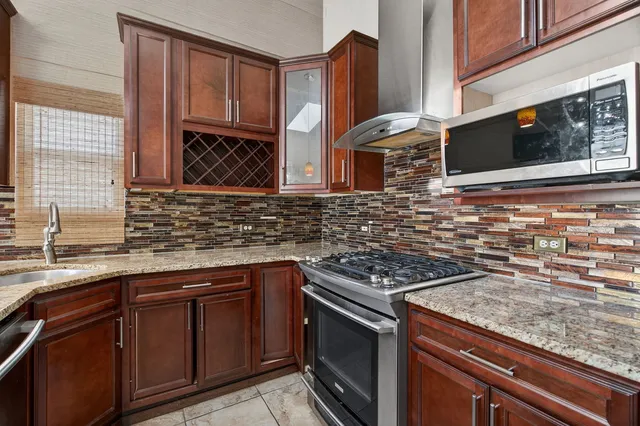 $289,900 | 3015 140th Place, Blue Island, IL 60406