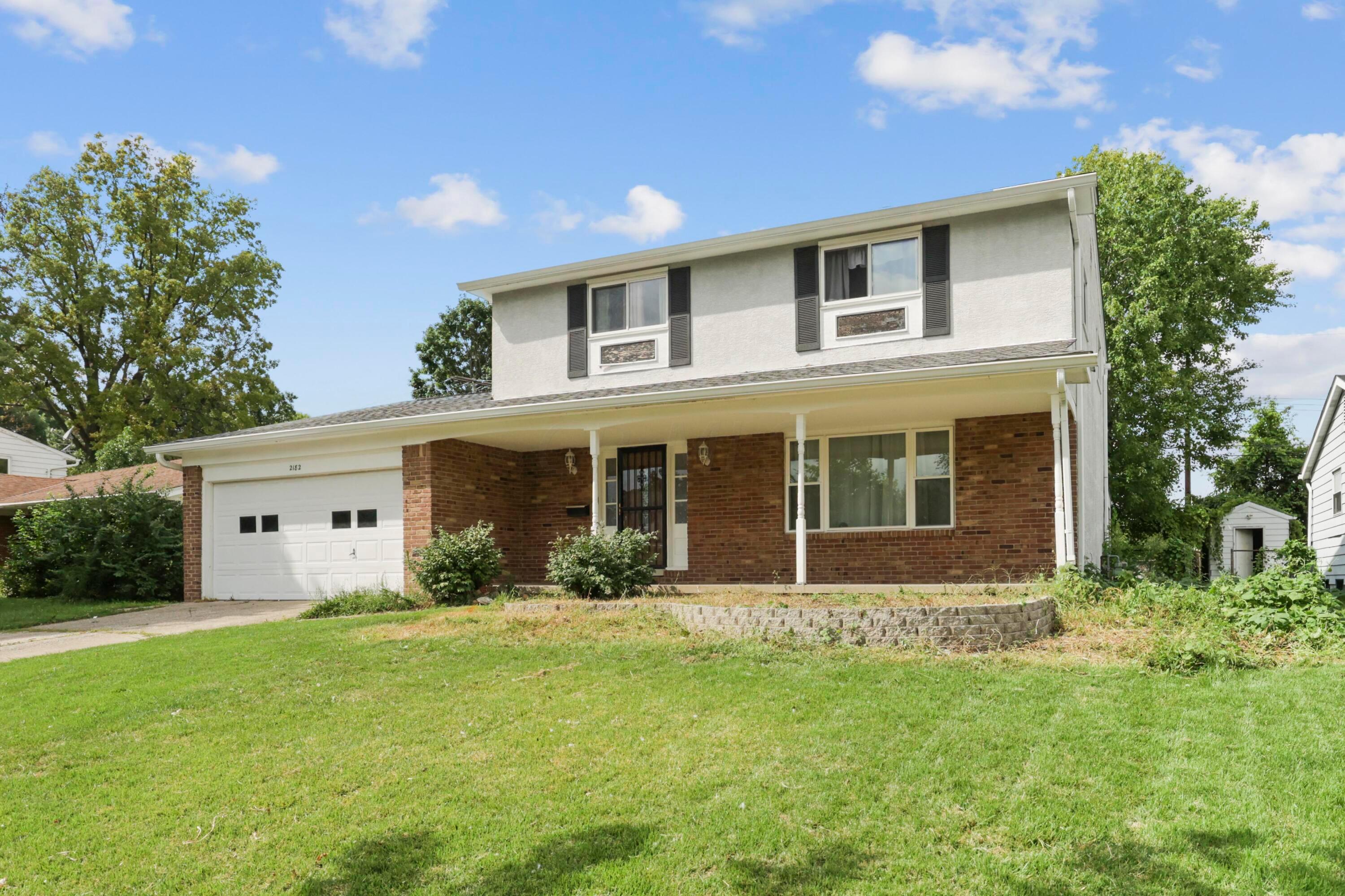 2182 Balmoral Road Columbus, OH 43229 - Photo 4 of 54 0N4A10002 copy