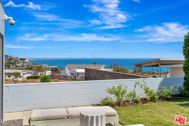 $3,200,000 | 3631 Surfwood Road, Malibu, CA 90265
