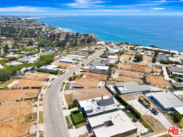 $3,200,000 | 3631 Surfwood Road, Malibu, CA 90265