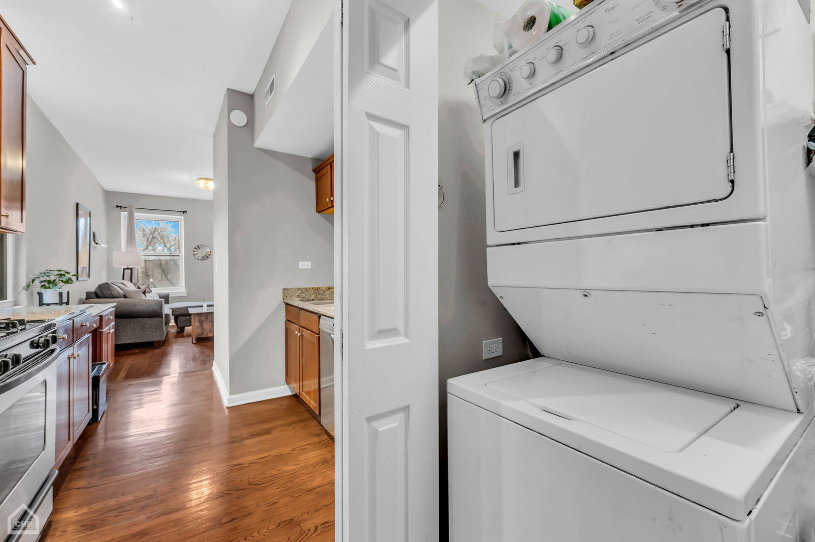 5739 North Ridge Avenue, Unit 3W Chicago, IL 60660 - Photo 15 of 17 Gallery Image 15