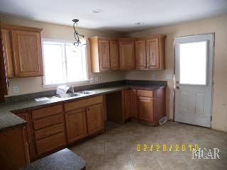 7827 Jackman Road Temperance, MI 48182 - Photo 3 of 13 941698-2.JPG