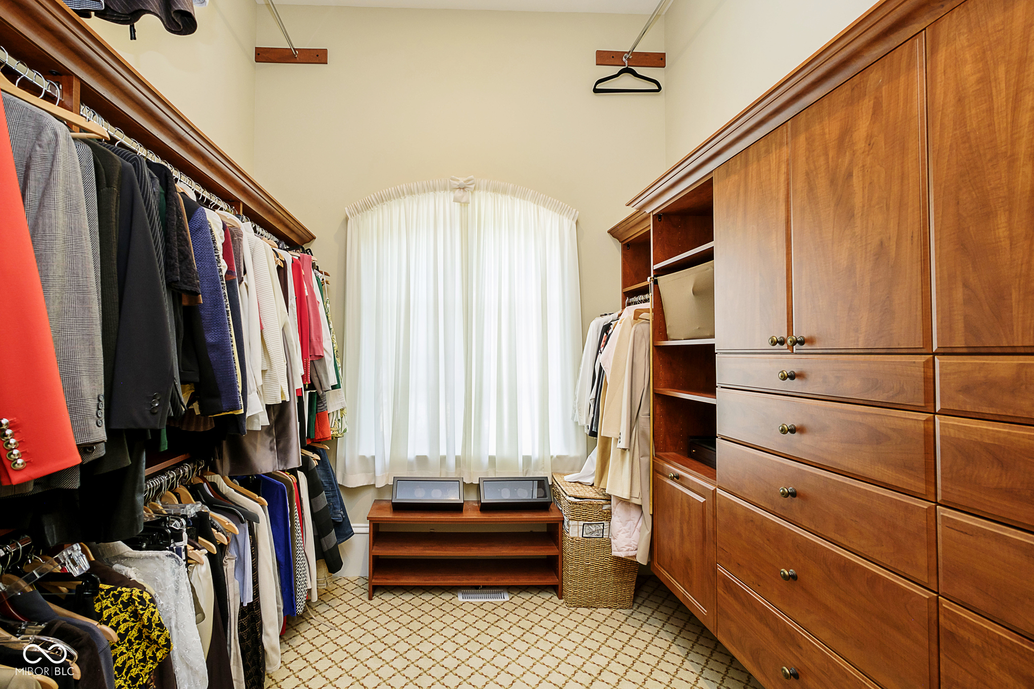 8358 Hidden Point Drive Indianapolis, IN 46256 - Photo 13 of 41