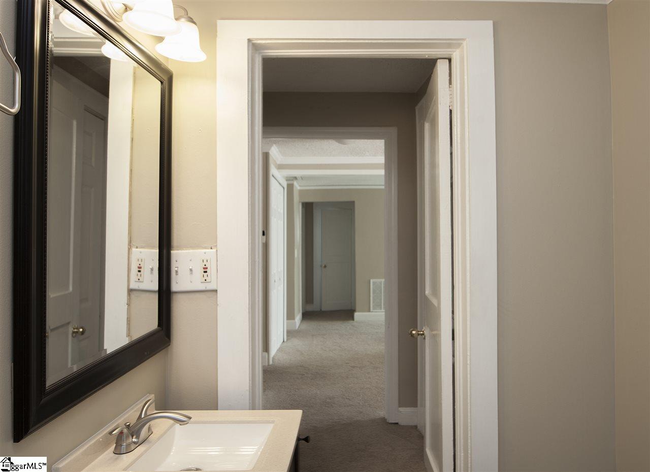 203 West Faris Road Greenville, SC 29605 - Photo 28 of 36 Gallery Image 28