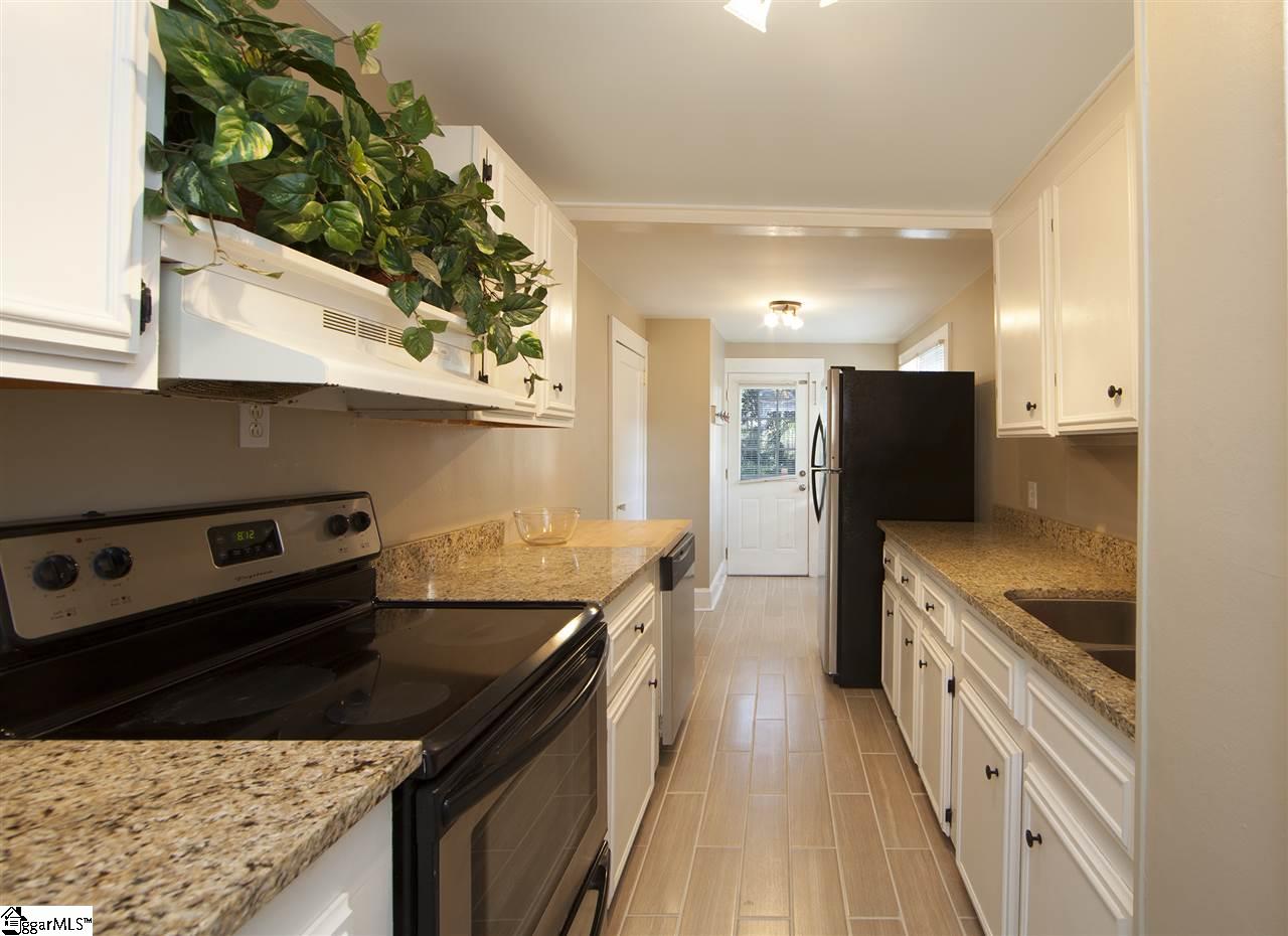 203 West Faris Road Greenville, SC 29605 - Photo 6 of 36 Gallery Image 6