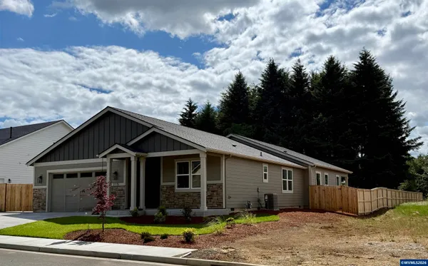 $725,000 | 215 Northeast Broadway Street, Sublimity, OR 97385