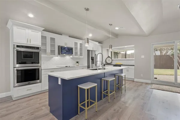 $925,000 | 6350 Glennox Lane, Dallas, TX 75214