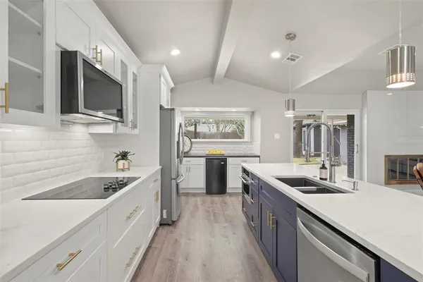 $925,000 | 6350 Glennox Lane, Dallas, TX 75214