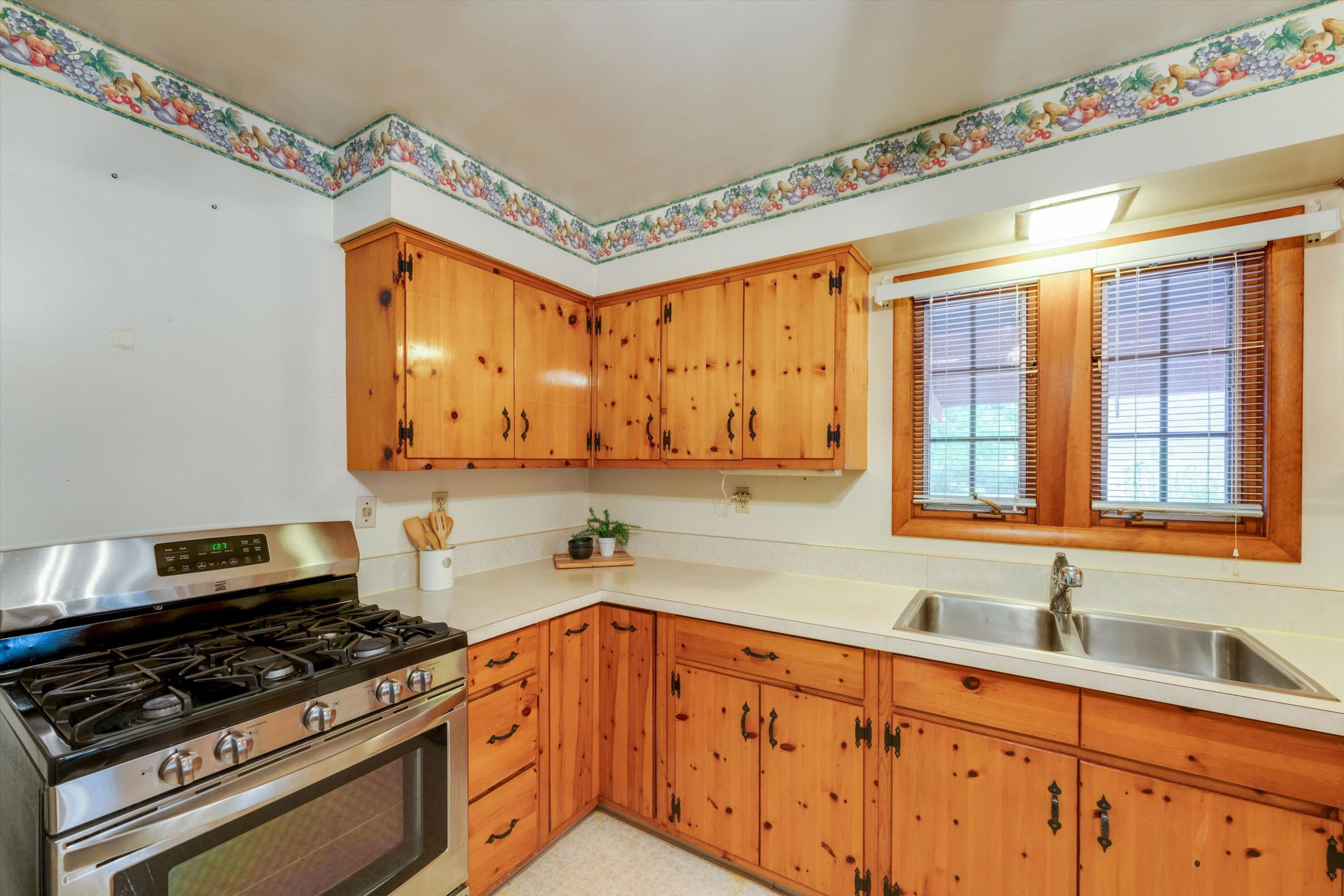 652 Bernhard Road Columbus, OH 43213 - Photo 18 of 53 24-dsc03106-dsc03108