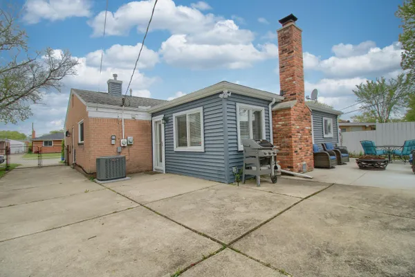 $290,000 | 8210 North Henry Ruff Road, Westland, MI 48185