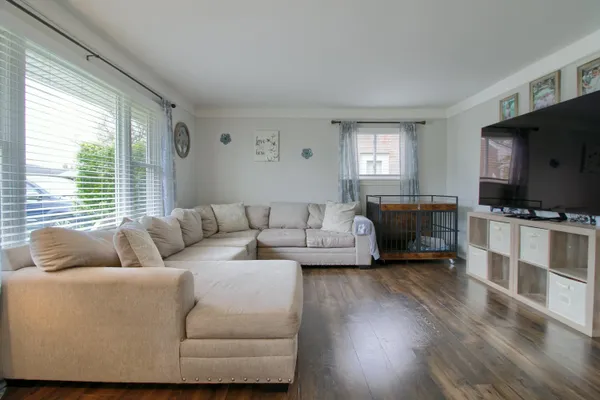 $290,000 | 8210 North Henry Ruff Road, Westland, MI 48185